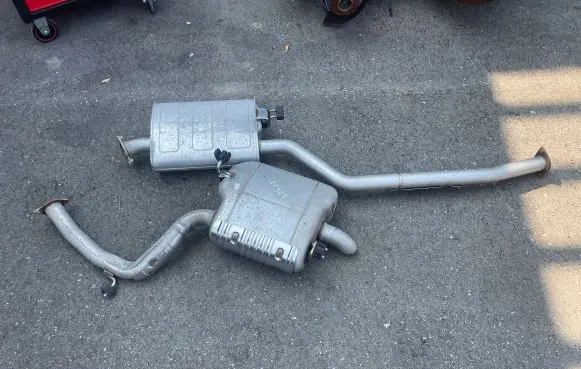 Muffler/silencer
