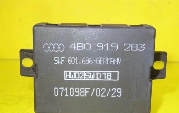 Audi A6 S6 C5 4B Parking PDC control unit/module 4B0919283