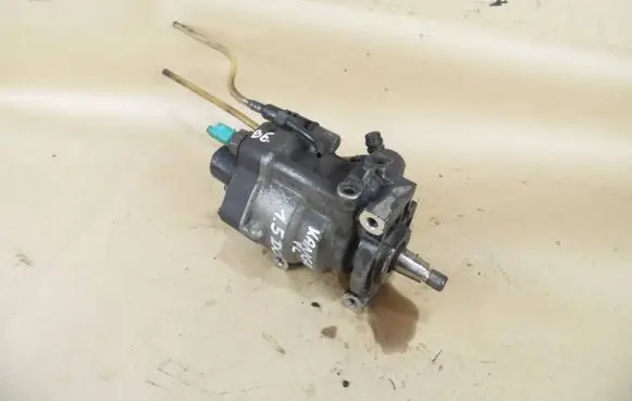Renault Kangoo I Fuel injection high pressure pump 8200707450 0779112KAE 8200057225