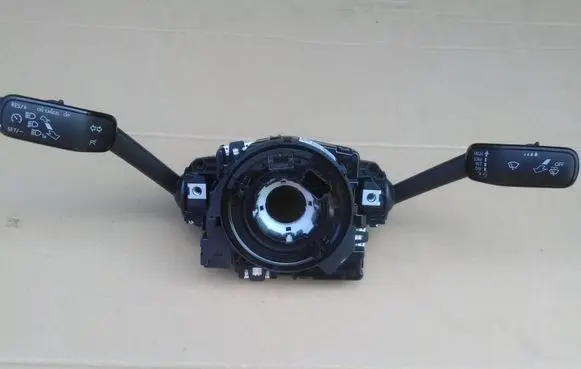 Skoda Octavia Mk4 Indicator stalk 5Q1953549