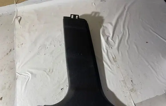 (B) pillar trim (bottom)