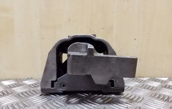 Volkswagen Golf IV Engine mount bracket 1J0199262CB