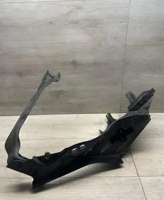 Mercedes-Benz CLS C219 Headlight/headlamp mounting bracket 