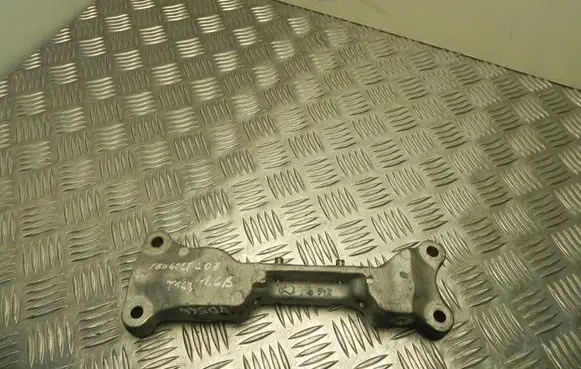 Peugeot 207 Engine mounting bracket 9654165780 VD566