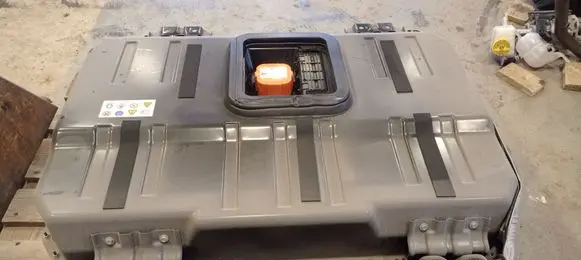 Chrysler Pacifica Hybrid / electric car battery 05193186AB 05193186