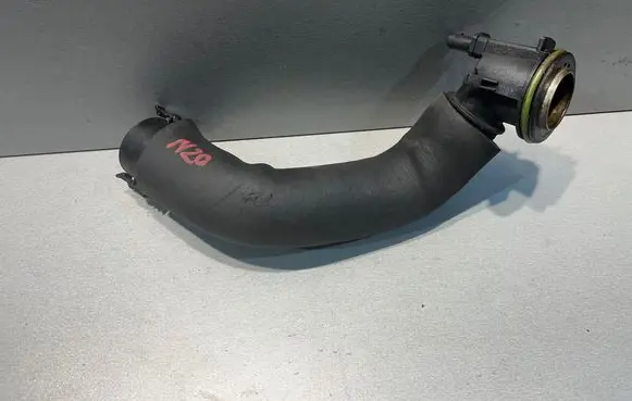 BMW 4 F32 F33 Breather/breather pipe/hose 7588417