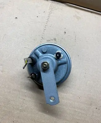 Volkswagen PASSAT B5 Horn signal EJ12
