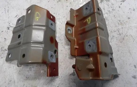 Renault Kangoo III Fender mounting bracket