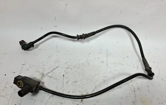 Mercedes-Benz SLK R170 ABS brake wheel speed sensor A2025400634