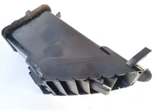 Nissan Primera Dash center air vent grill a1007034