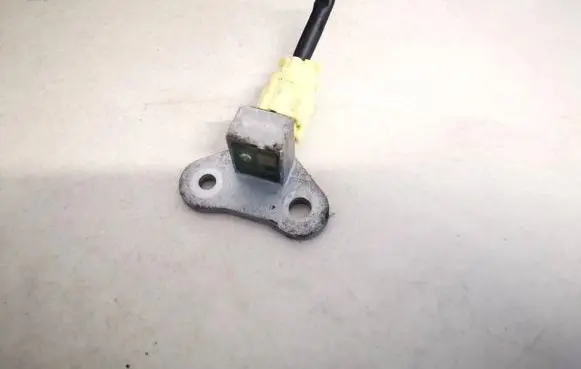 Nissan Qashqai Airbag deployment crash/impact sensor
