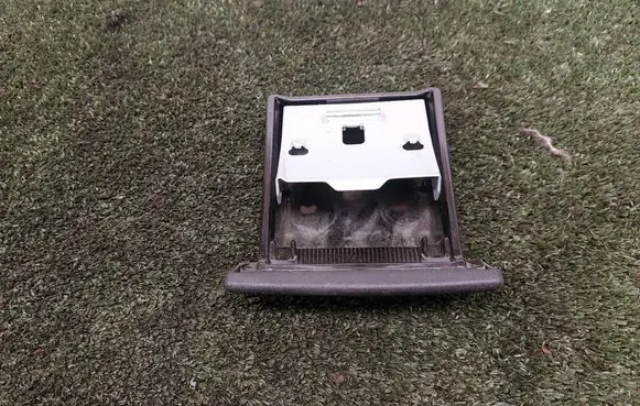 Toyota Hilux (AN10, AN20, AN30) Car ashtray 741110D030