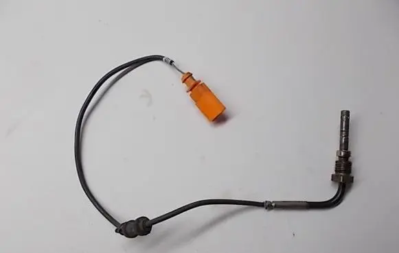 Skoda Fabia Mk2 (5J) Exhaust gas temperature sensor 03L906088AF