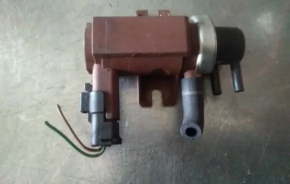 Citroen C4 I Turbo solenoid valve 70096803 9652570180