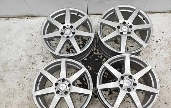Mercedes-Benz C W204 R18 alloy rim A2044019902 A2044019802