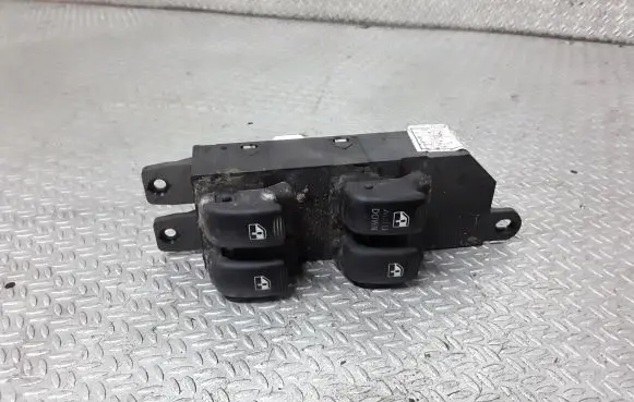 Hyundai Santa Fe Electric window control switch 9357026100