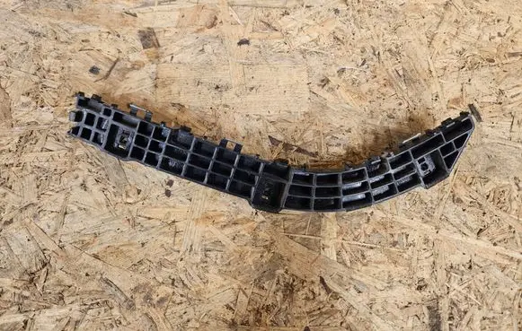 Suzuki Vitara (LY) Rear bumper mounting bracket 7183154P0