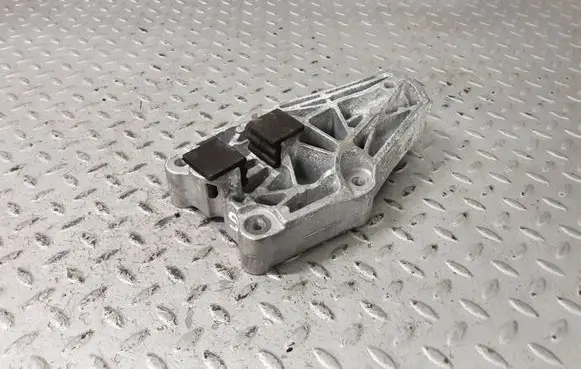BMW X1 U11 Engine mounting bracket 9796448 8833733 22118833733