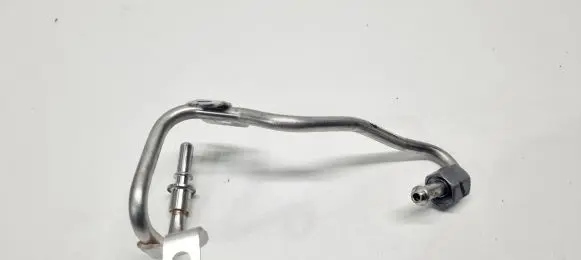 Nissan Qashqai J12 Fuel injector supply line/pipe 1681800Q1M