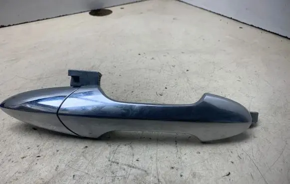 Honda FR-V Front door exterior handle