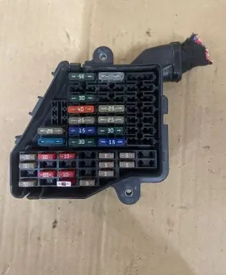 Audi A6 S6 C6 4F Fuse box set 8D1941824