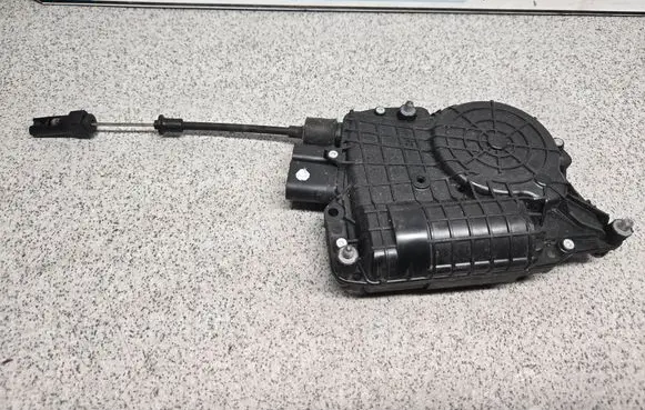 BMW 5 F10 F11 Front door soft close latching motor 4152309800