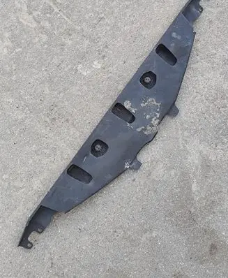 BMW 5 F10 F11 Top upper radiator support slam panel 7200689 51647200689