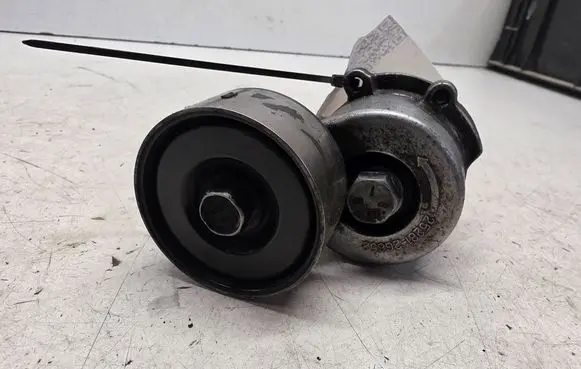 Hyundai Sonata Generator/alternator belt tensioner 252812G652