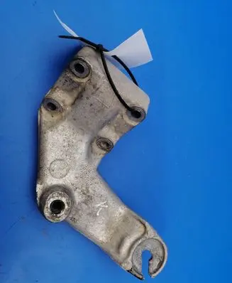 Mercedes-Benz S W126 Engine mounting bracket 1162235004 R1162235004