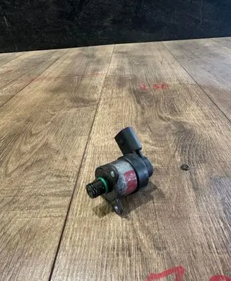 Mercedes-Benz CLS C218 X218 Fuel pressure sensor 0928400762