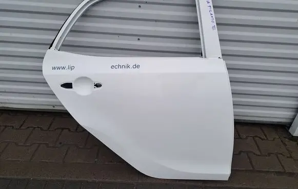 KIA Picanto Rear door 