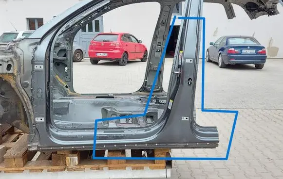 Audi RSQ3 Pillar (middle) AUDIRSQ3SLUPEKL22