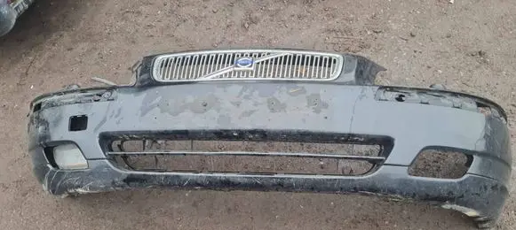 Volvo V70 Front bumper 08693340