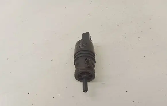 Mercedes-Benz E W212 Windscreen/windshield washer pump 2218690121 3028232