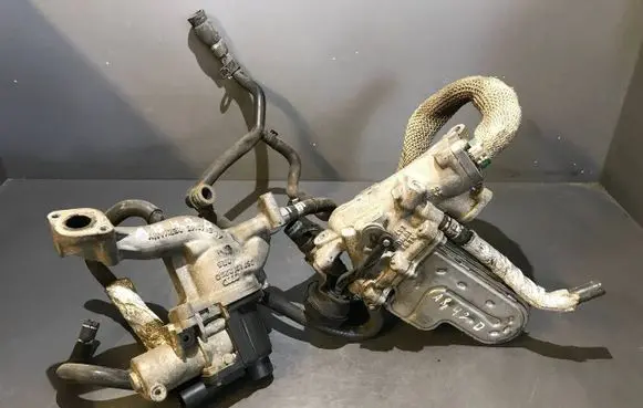 Audi A8 S8 D3 4E EGR valve cooler 057131512K 10907 K323239