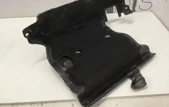 Mercedes-Benz GLS X166 Heat shield in engine bay A1666206901