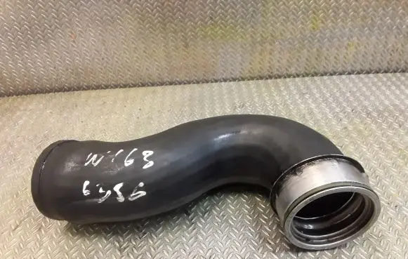 Mercedes-Benz ML W163 Intercooler hose/pipe 1635011982