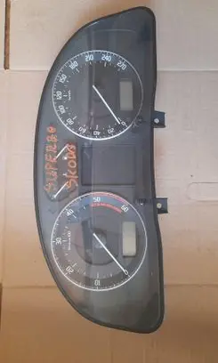 Skoda Superb B5 (3U) Speedometer (instrument cluster) 3U0