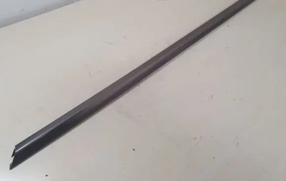 Mercedes-Benz E W211 Rear side glass trim 