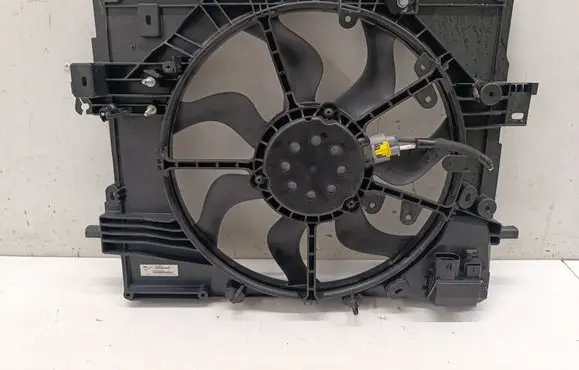 Renault Arkana Radiator cooling fan shroud T18539B 214810845R