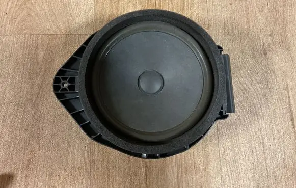 Opel Insignia A Front door speaker 13257499