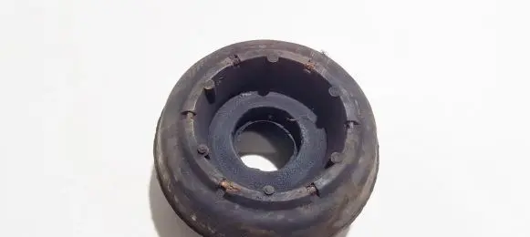 Volkswagen PASSAT B4 Coil spring mount 357412331a