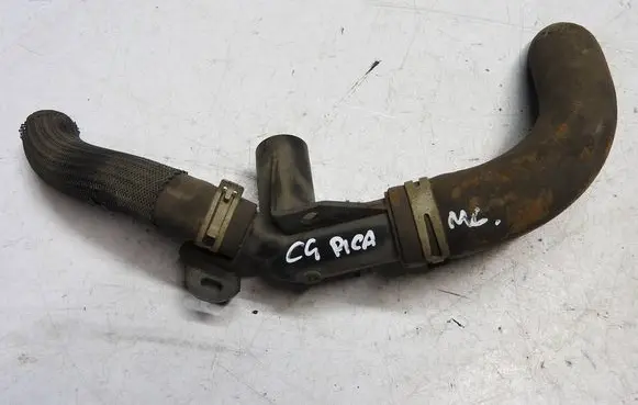 Engine coolant pipe/hose