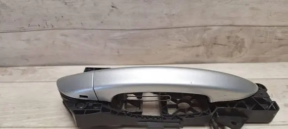 Volkswagen PASSAT B6 Front door exterior handle 