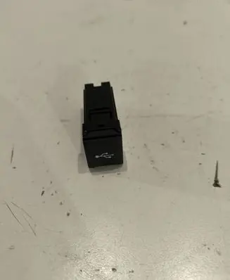 Toyota RAV 4 (XA50) USB socket connector 8619042031 2328647 8619042031J