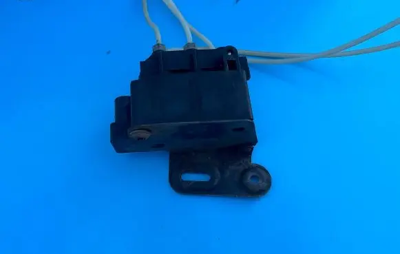 Mercedes-Benz E W212 Air suspension valve block A2123200358