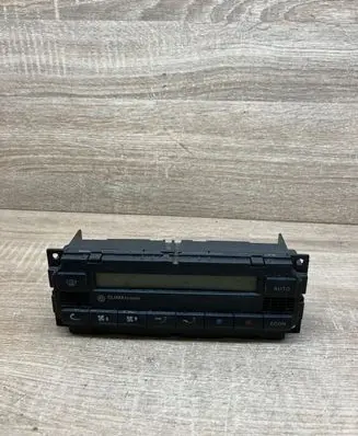 Volkswagen PASSAT B5.5 Climate control unit 3B1907044H