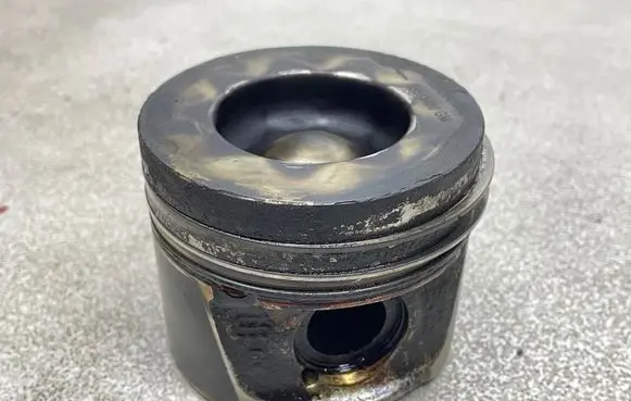 Opel Insignia B Piston 55513460