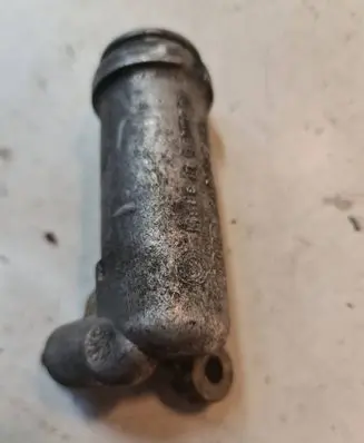 Audi A4 S4 B5 8D Clutch slave cylinder 4A0721261