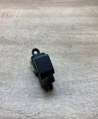 Nissan Primera Electric window control switch 
